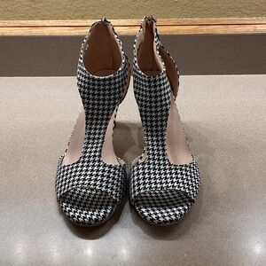Houndstooth heels